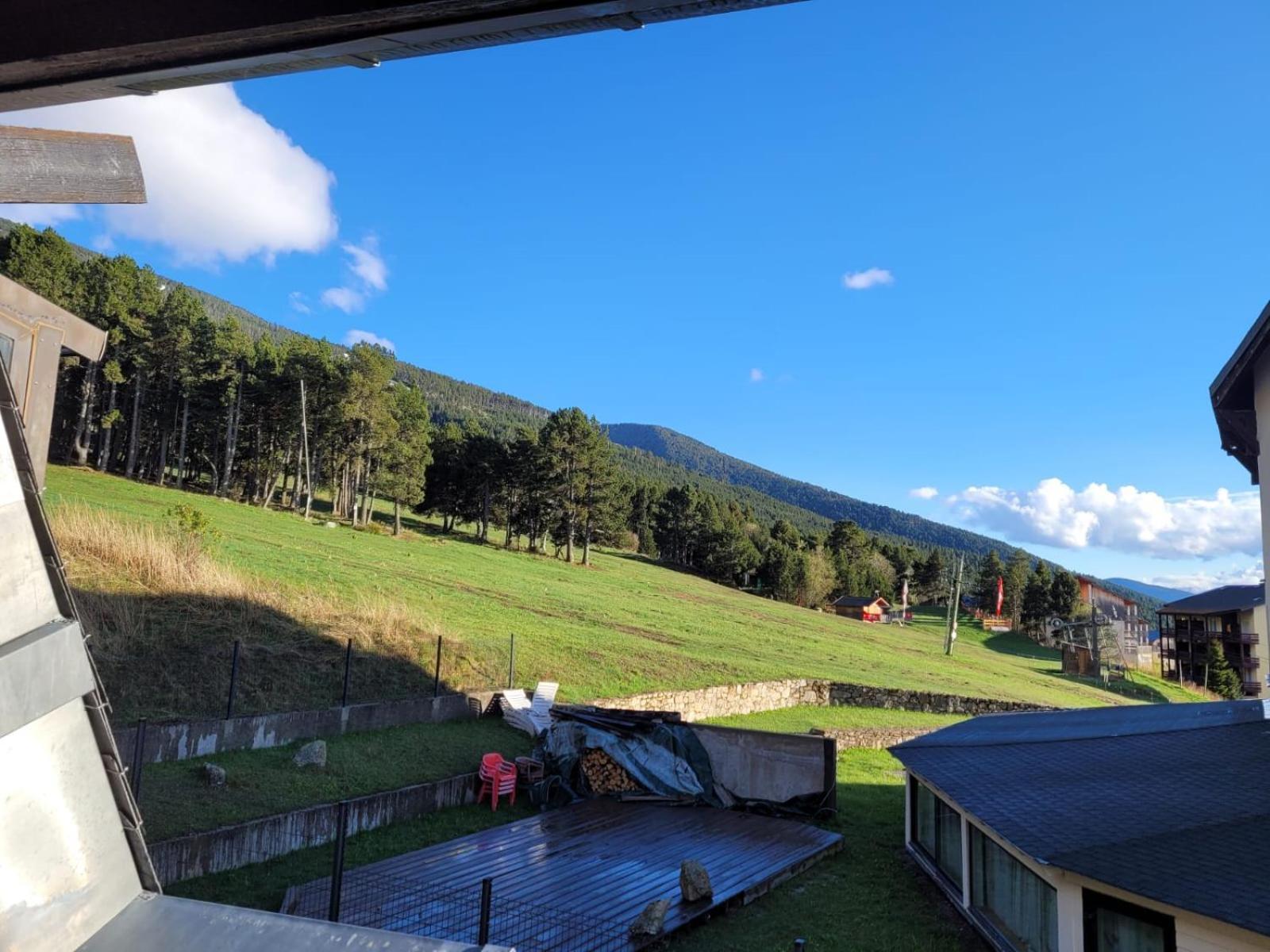 Decouverte De La Vallee D'Eyne Et Des Bains De Llo Dış mekan fotoğraf